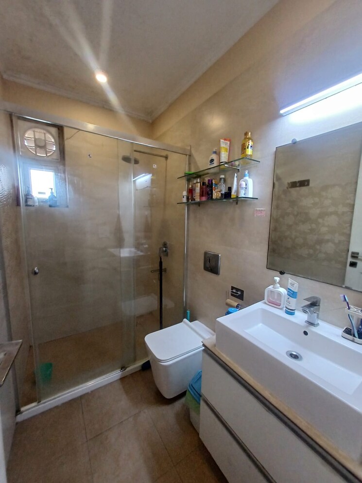 Bathroom, sector 23 3.5 Bedroom 1500 Sq.Ft. Villa In Sector 23 Gurgaon 8875113