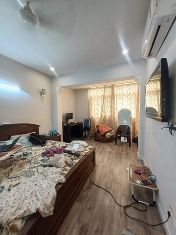 Living Room in 3.5 BHK Villa at Sector 23 – for Rent