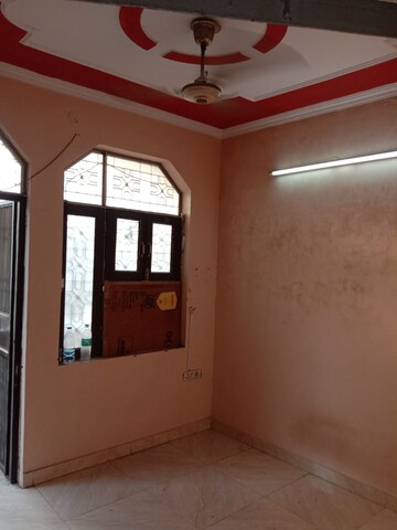 Room in 2.5 BHK Builder Floor at Ashok Nagar – for Rent