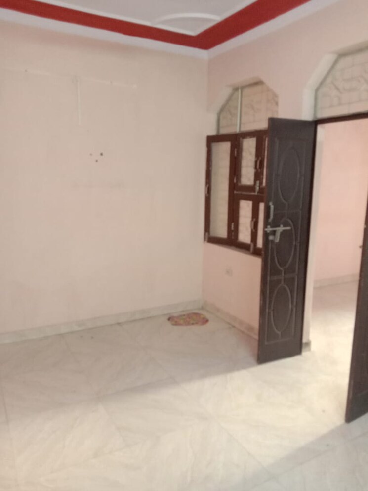 Room, ashok nagar 2.5 Bedroom 900 Sq.Ft. Builder Floor In Ashok Nagar Delhi 8875120