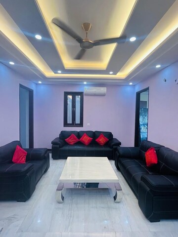 Bedroom in 4 BHK Builder Floor at The Grand, Sector 52 – for Sale