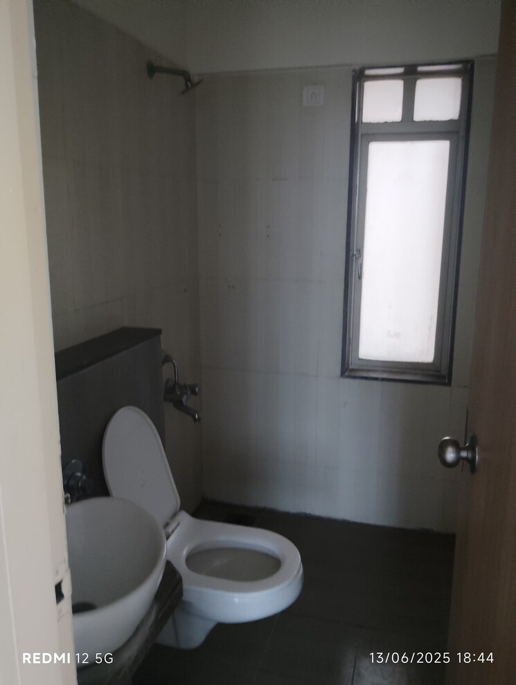 Bathroom, soham-tropical-lagoon 2.5 Bedroom 750 Sq.Ft. Apartment In Ghodbunder Road Thane 8875158