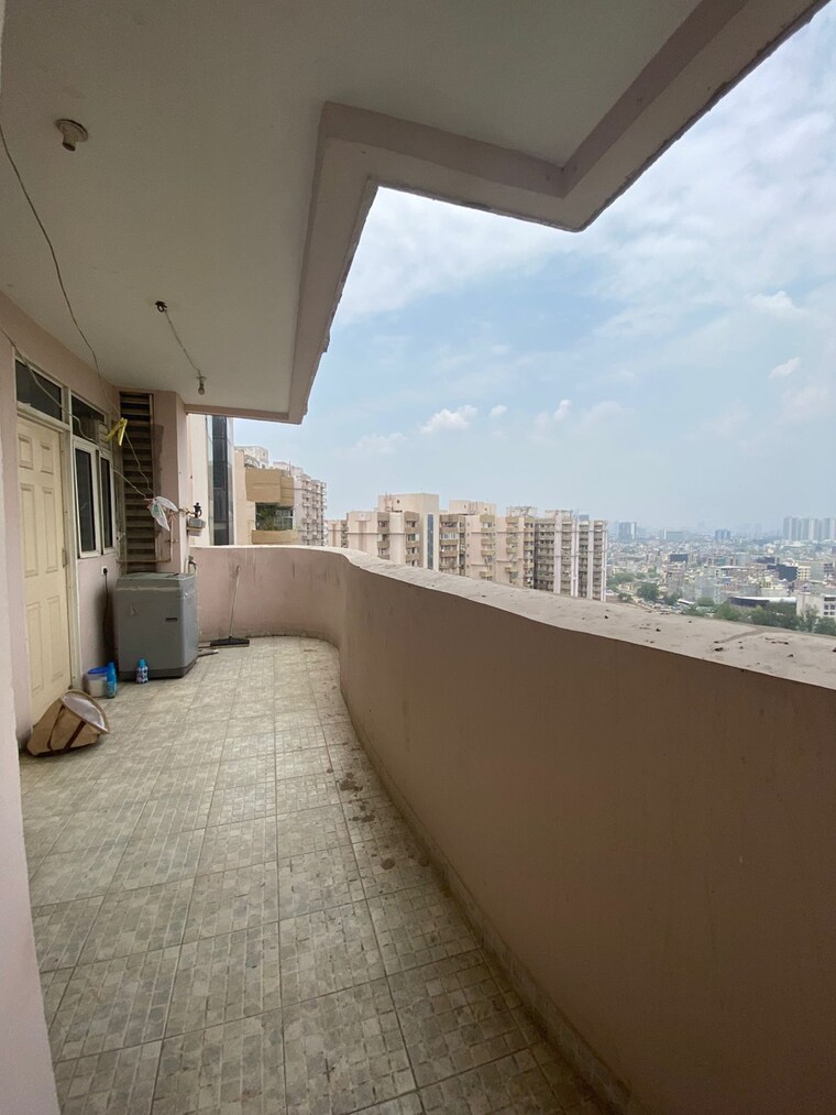 Balcony, amrapali-crystal-homes 4 Bedroom 2175 Sq.Ft. Apartment In Sector 76 Noida 8875185