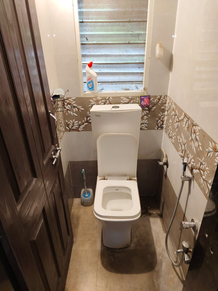 Bathroom, anand-park-koregaon 1 Bedroom 430 Sq.Ft. Apartment In Koregaon Park Pune 8875183