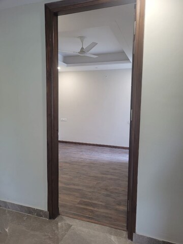 Room in 3 BHK Apartment at Rajpur Road – for Rent