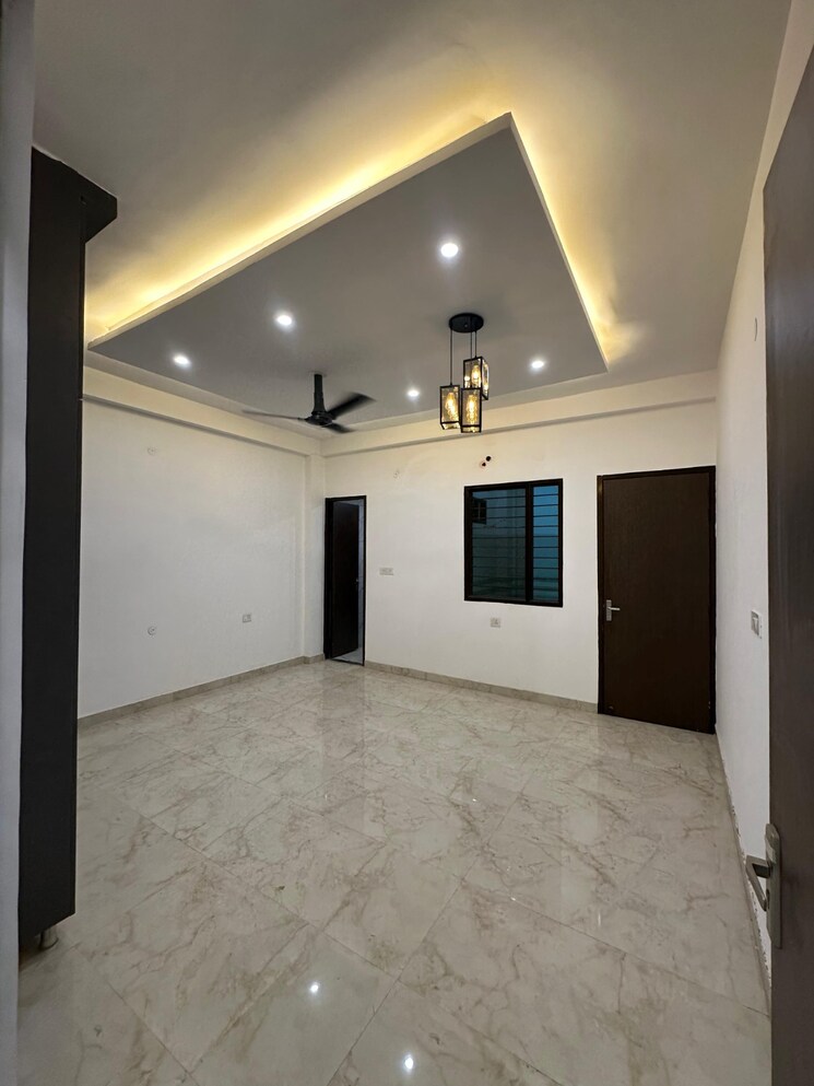 Room, avantika colony 3 Bedroom 240 Sq.Yd. Builder Floor In Avantika Colony Ghaziabad 8875213