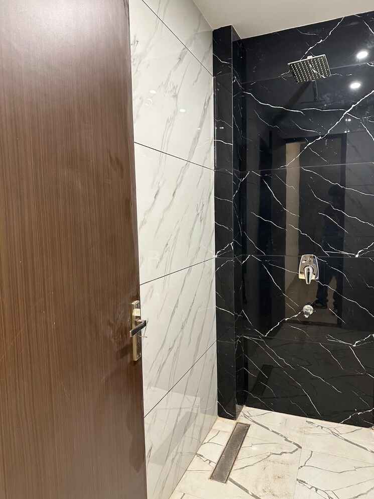 Bathroom, avantika colony 3 Bedroom 240 Sq.Yd. Builder Floor In Avantika Colony Ghaziabad 8875213