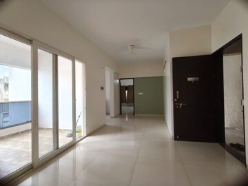 Room in 3 BHK Apartment at SRK Leelavati, Karve Road – for Sale