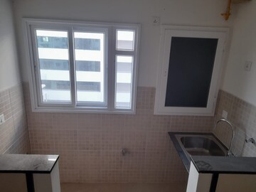 Room in 2.5 BHK Apartment at LnT Raintree Boulevard, Hebbal – for Rent