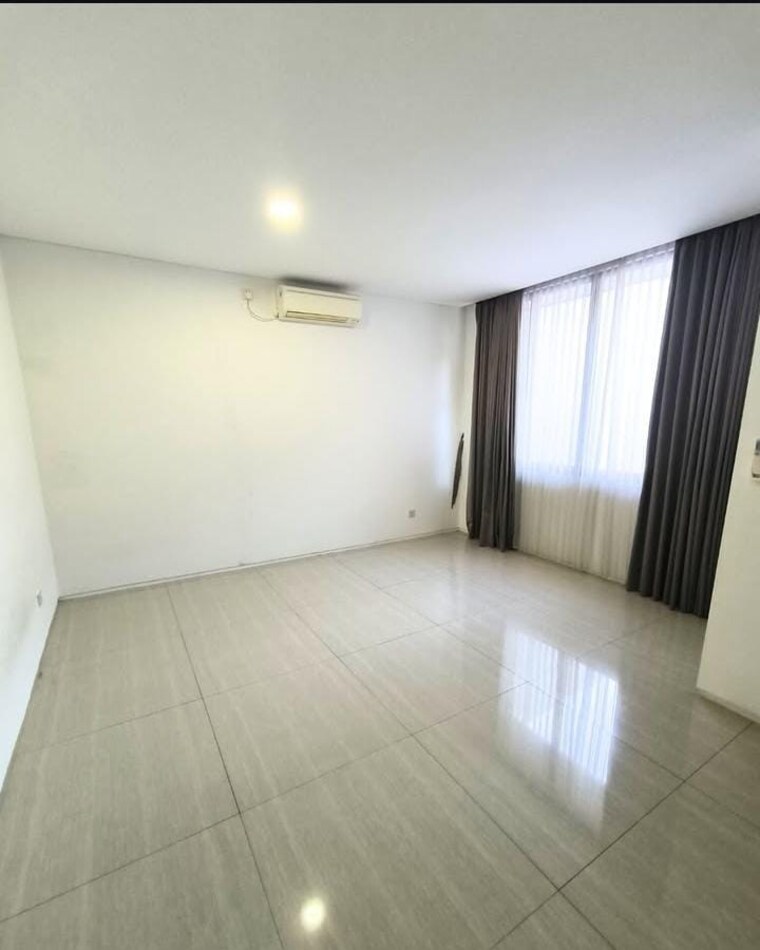 Room, sector 35 3 Bedroom 2700 Sq.Ft. Builder Floor In Sector 35 Faridabad 8875268