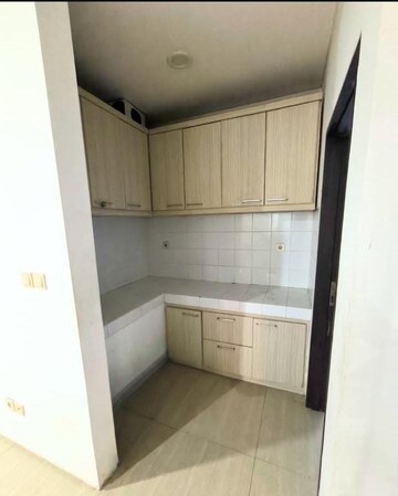 Kitchen in 3 BHK Builder Floor at Sector 35 – for Sale