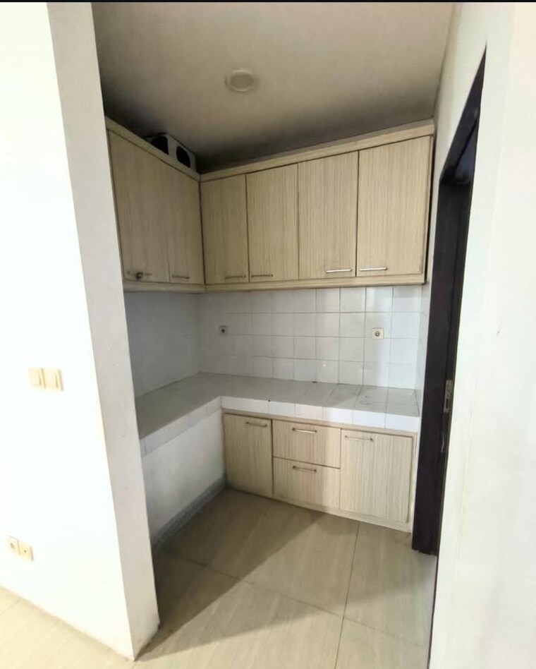 Kitchen, sector 35 3 Bedroom 2700 Sq.Ft. Builder Floor In Sector 35 Faridabad 8875268