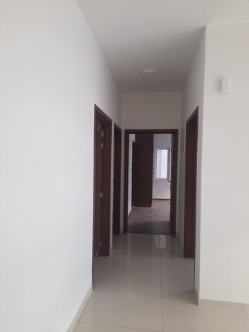 Room in 2.5 BHK Apartment at LnT Raintree Boulevard, Hebbal – for Rent