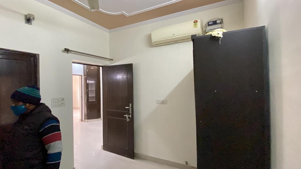 1 BHK + Study Room Builder Floor For Sale in Builder Floor
