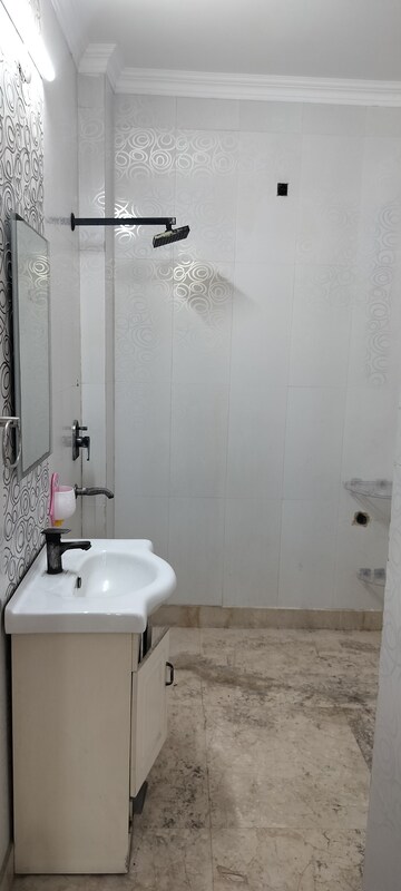 Bathroom in 3 BHK Independent House at RWA Apartments Sector 41, Sector 41 – for Rent