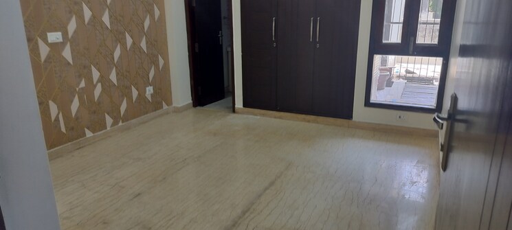 Room, rwa-apartments-sector-41 3 Bedroom 180 Sq.Mt. Independent House In Sector 41 Noida 8875282
