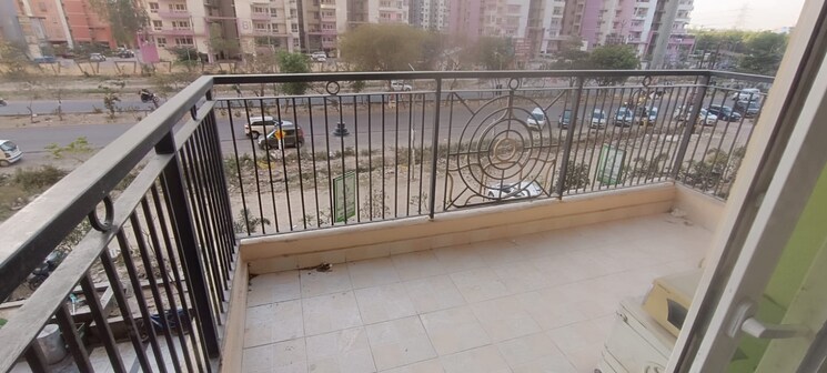 Balcony, gaurs-siddhartham 3 Bedroom 1185 Sq.Ft. Apartment In Siddharth Vihar Ghaziabad 8875287
