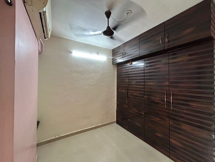 Bathroom, horizon-height 1 Bedroom 450 Sq.Ft. Apartment In Kasarvadavali Thane 8875286
