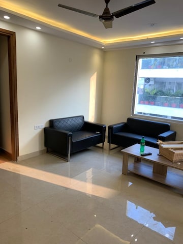 Living Room in 3 BHK Builder Floor at Sector 43 – for Rent