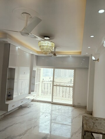 2 BHK Apartment For Rent in Aims Golf Avenue II, Sector 75