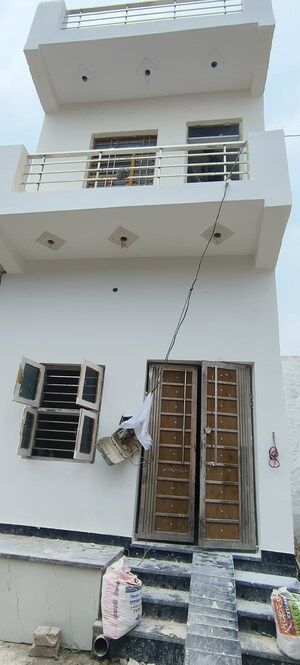 Furnished Amenities in 2.5 BHK Independent House at Raghunandan Rama Garden, Sector 89 – for Sale