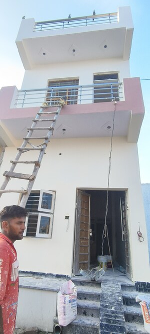 Master Bedroom in 2.5 BHK Independent House at Raghunandan Rama Garden, Sector 89 – for Sale