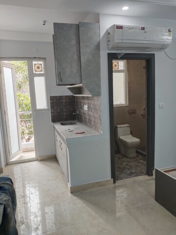 Building Lobby in 1 RK Builder Floor at Sector 54 – for Rent