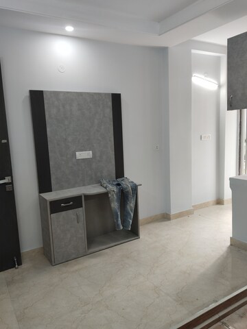 1 RK Builder Floor For Rent in Sector 54