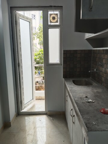 Balcony in 1 RK Builder Floor at Sector 54 – for Rent