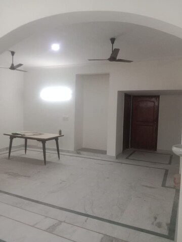 Room in 3 BHK Independent House at RWA Apartments Sector 47, Sector 47 – for Rent