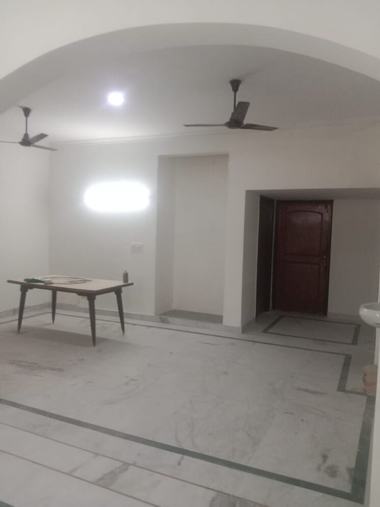 Room, rwa-apartments-sector-47 3 Bedroom 200 Sq.Ft. Independent House In Sector 47 Noida 8875414