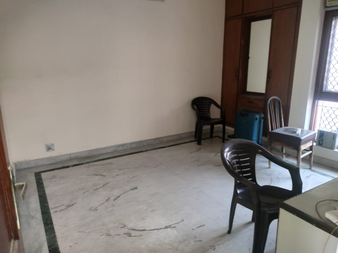 3 BHK + Pooja Room Independent House For Rent in RWA Apartments Sector 47