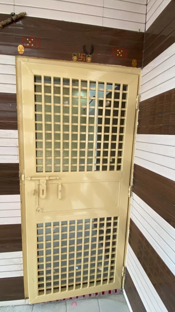 Balcony, vasundhara sector 3 2 Bedroom 800 Sq.Ft. Builder Floor In Vasundhara Sector 3 Ghaziabad 8875408