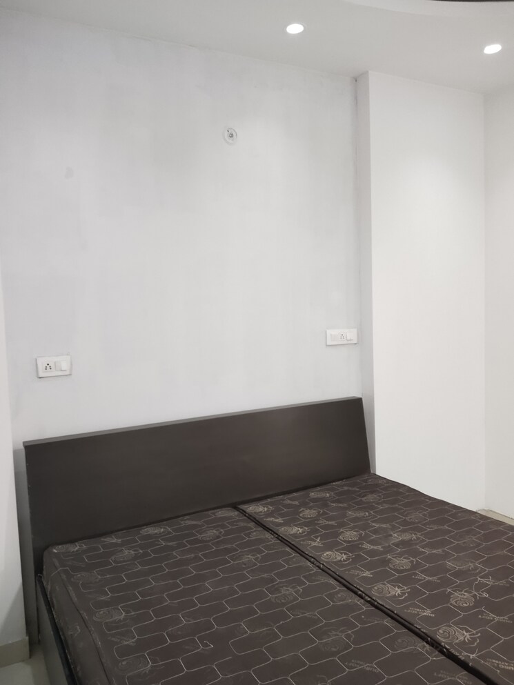 Room, sector 54 1 RK 570 Sq.Ft. Builder Floor In Sector 54 Gurgaon 8875449