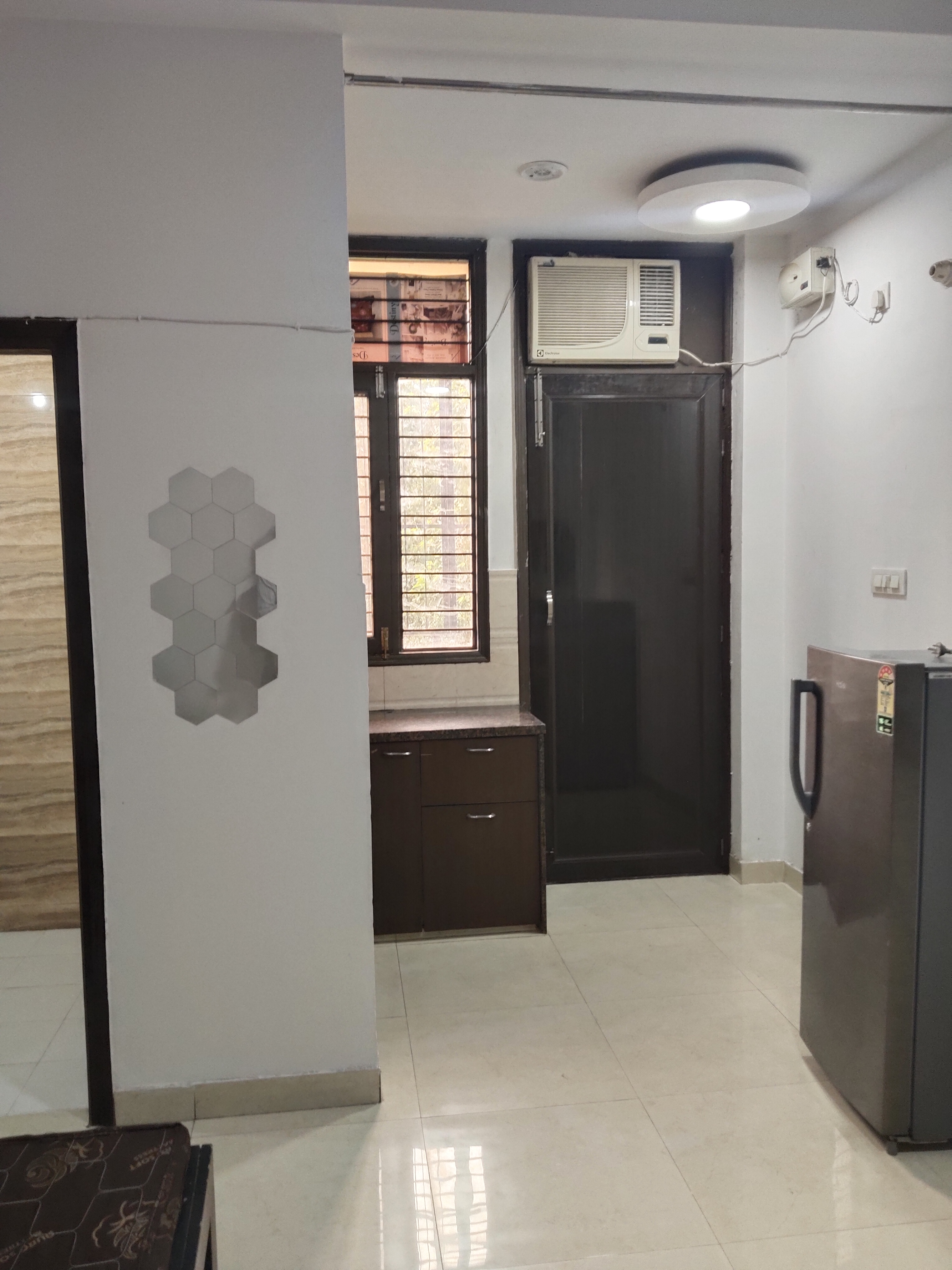 1 Rk+ Pooja Room Builder Floor For Rent in Buildor Floor 