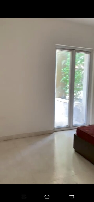 Room in 3.5 BHK Apartment at Puri Anand Villas Phase II, Sector 81 – for Rent