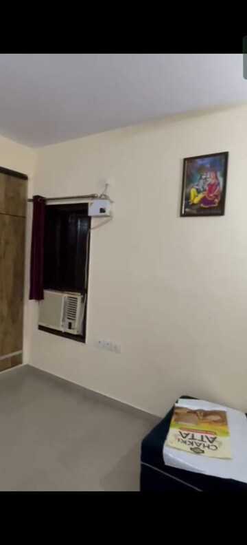 Furnished Amenities in 2 BHK Apartment at BPTP Princess Park, Sector 86 – for Rent