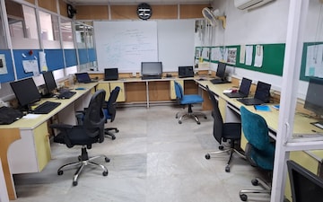 Shop For Rent in Green Park