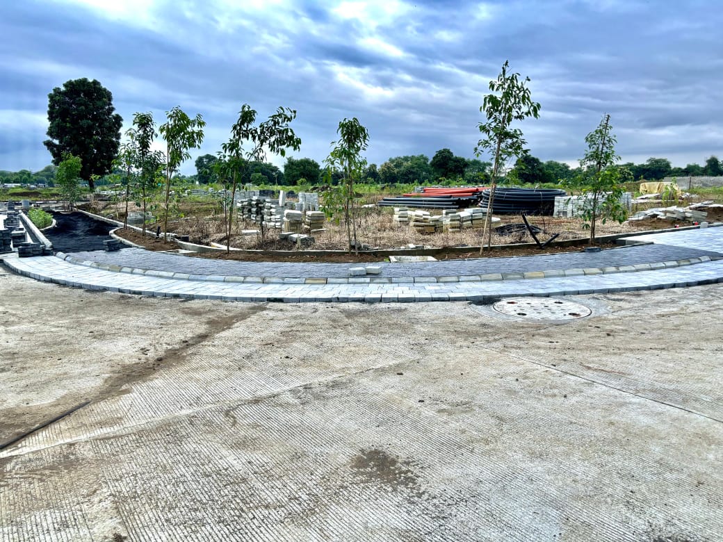 Plot For Sale in Karamchand Greens