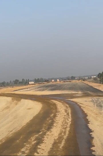 Swimming Pool in  Plot at Sector 21 Yamuna Expressway – for Sale