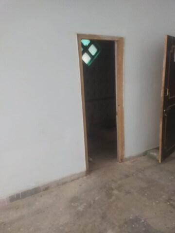 Room in 2 BHK Independent House at Gomti Nagar – for Rent