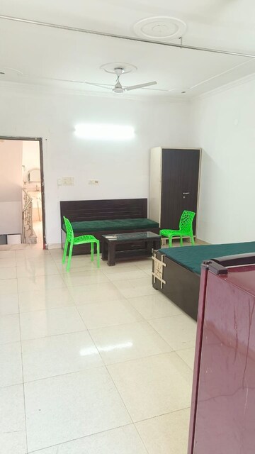 Master Bedroom in 1 BHK Builder Floor at Subhash Nagar – for Rent