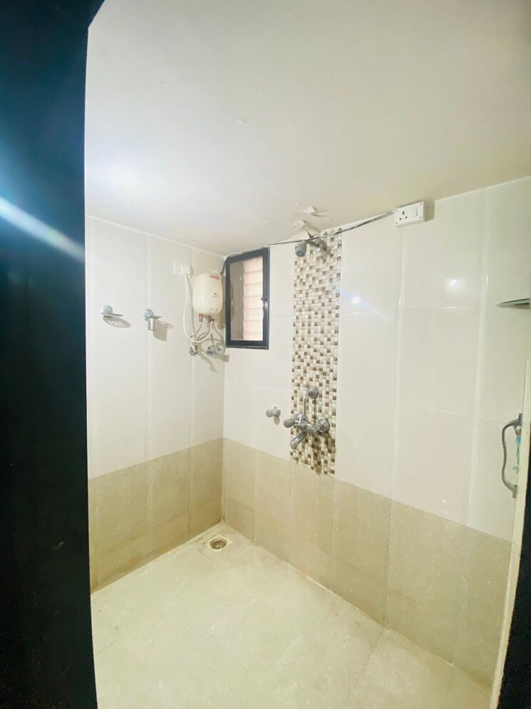 Bathroom, kandivali east 2 Bedroom 609 Sq.Ft. Apartment In Kandivali East Mumbai 8875763