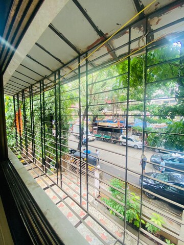 Balcony in 2 BHK Apartment at Kandivali East – for Rent