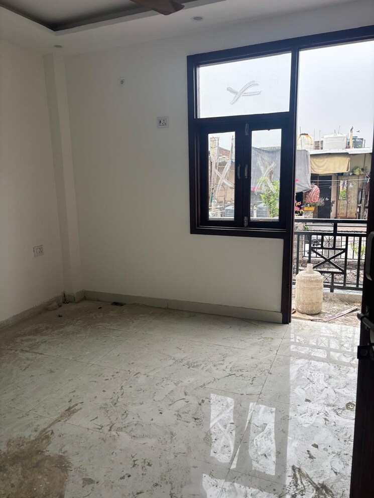 Room, khirki extension 1 Bedroom 500 Sq.Ft. Builder Floor In Khirki Extension Delhi 8875651