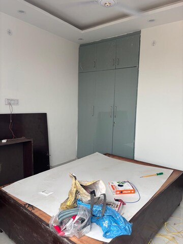 Furnished Amenities in 1 BHK Builder Floor at Khirki Extension – for Rent