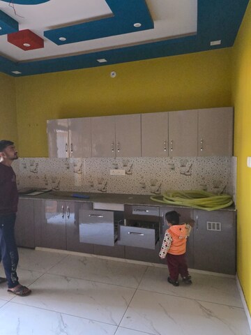Furnished Amenities in 3 BHK Apartment at Gomti Nagar – for Rent