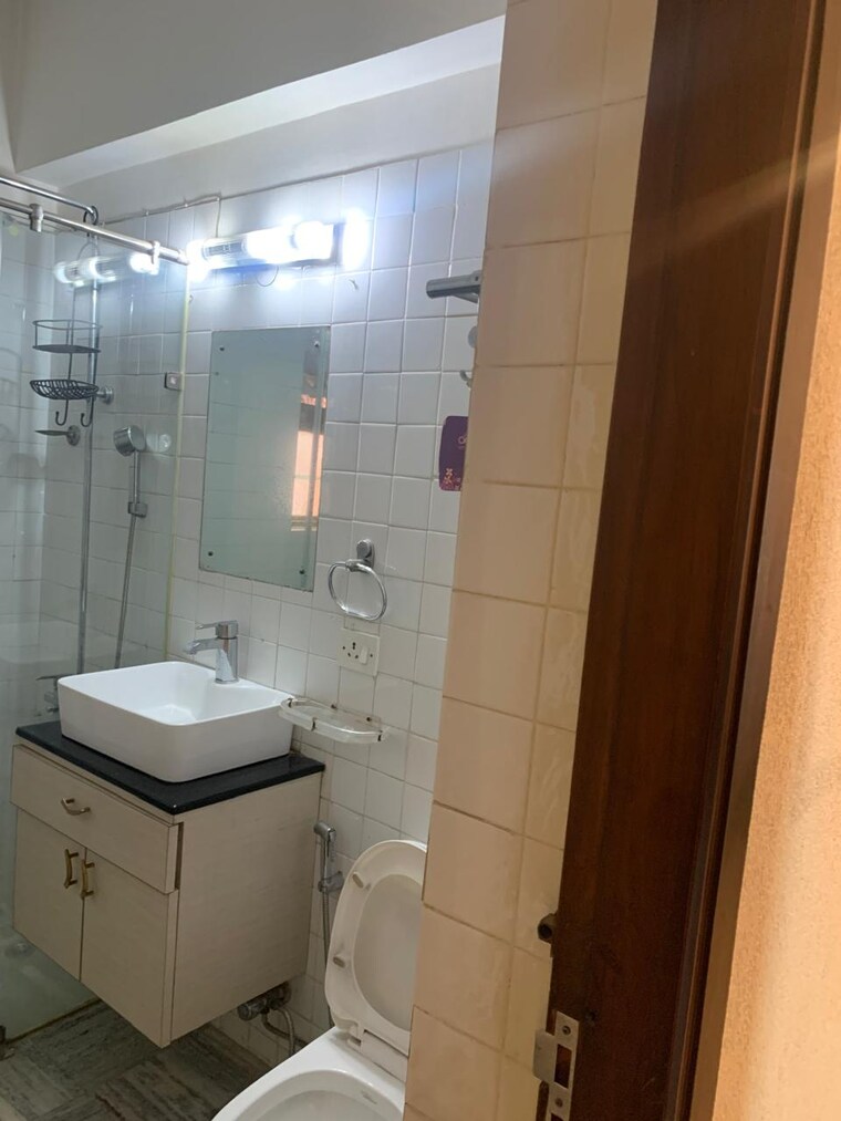 Bathroom, alaknanda 3 Bedroom 1400 Sq.Ft. Apartment In Alaknanda Delhi 8875688