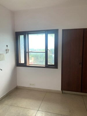 Room in 3 BHK Apartment at Alaknanda – for Sale