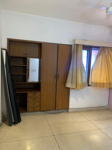 Room in 3 BHK Apartment at Alaknanda – for Sale